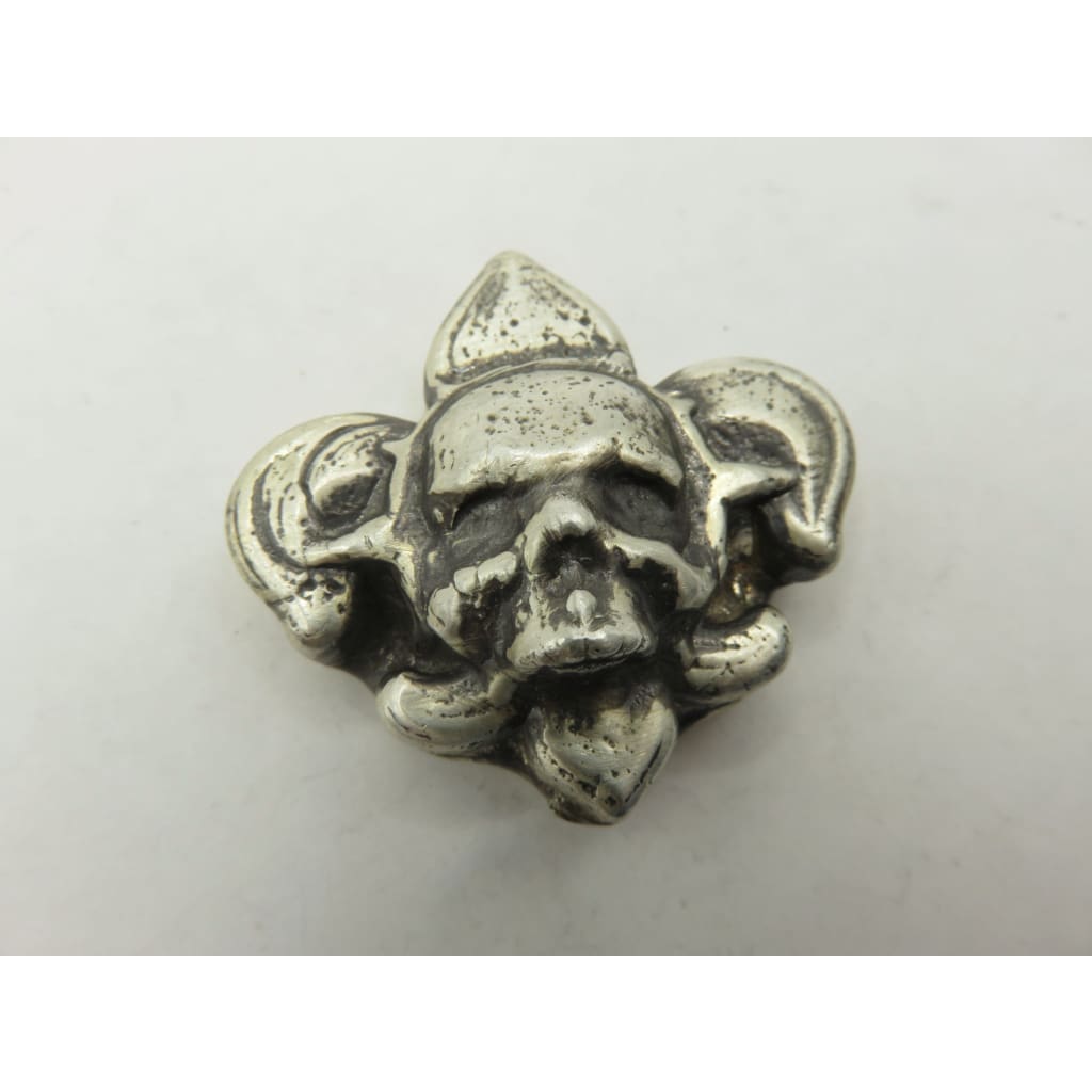 2.5 Troy Oz MK BarZ Death’s Regal Emblem: The Skull Fleur de Lis Silver Bar.999 FS