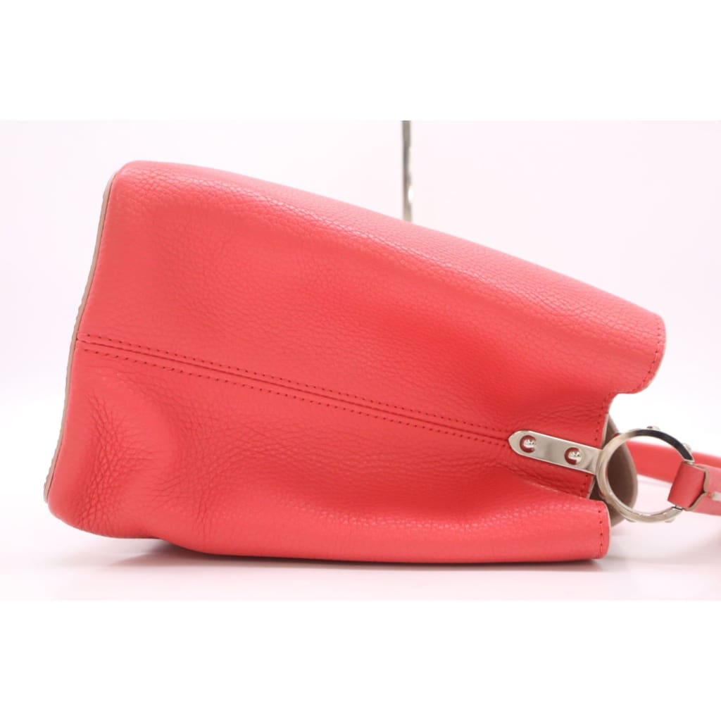 Louis Vuitton Capucines MM Fuchsia Pink - pink / Leather / shoulder bag
