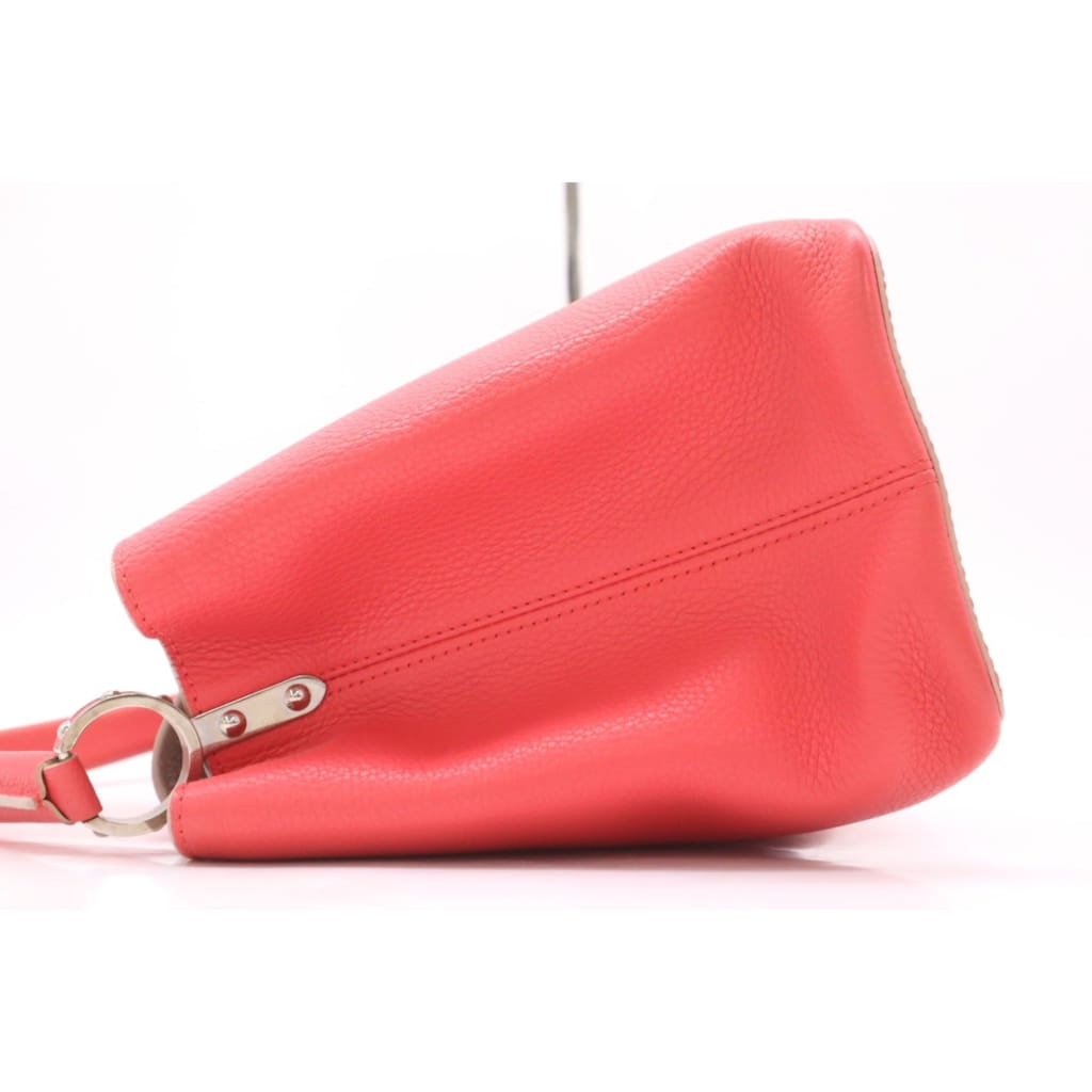 Louis Vuitton Capucines MM Fuchsia Pink - pink / Leather / shoulder bag