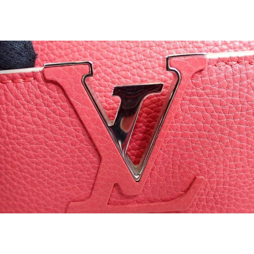 Louis Vuitton Capucines MM Fuchsia Pink - pink / Leather / shoulder bag