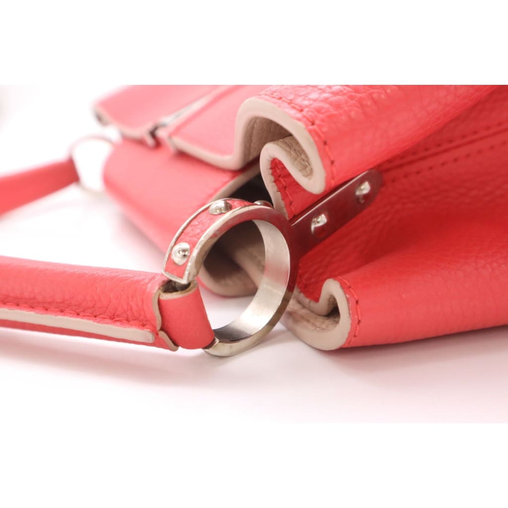 Louis Vuitton Capucines MM Fuchsia Pink - pink / Leather / shoulder bag