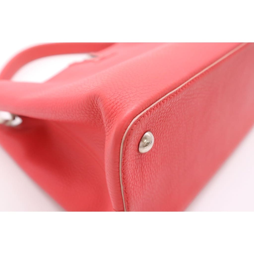 Louis Vuitton Capucines MM Fuchsia Pink - pink / Leather / shoulder bag