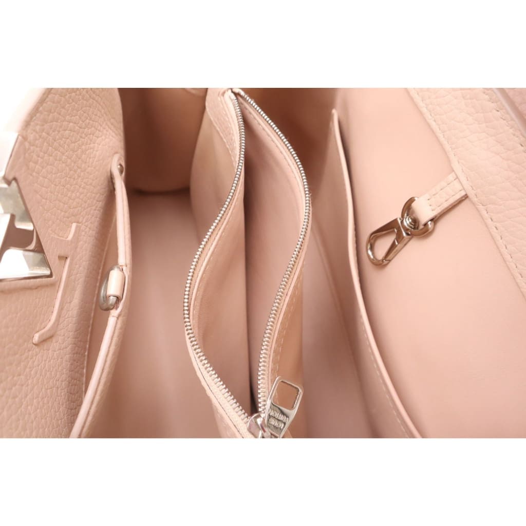 Louis Vuitton Capucines MM Fuchsia Pink - pink / Leather / shoulder bag