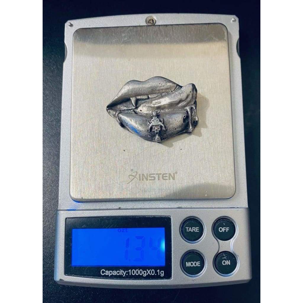 1.3 Troy Oz MK BarZ Vampire Lips 2D Sand Cast Relief.999 FS