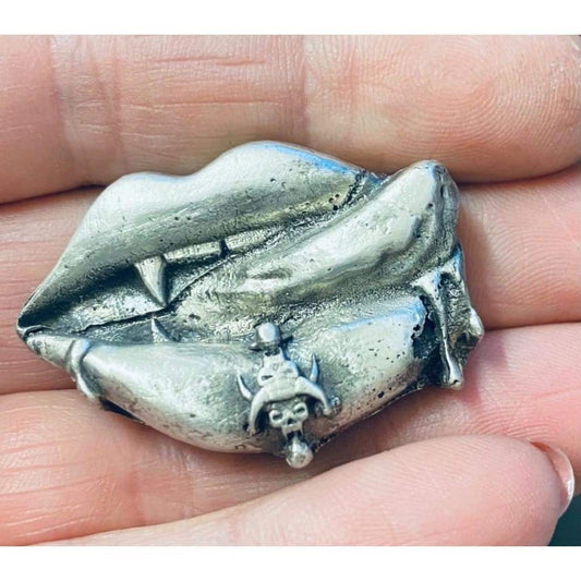 1.3 Troy Oz MK BarZ Vampire Lips 2D Sand Cast Relief.999 FS
