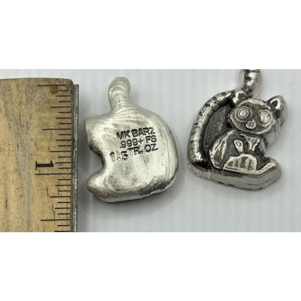 1.5 Oz MK BarZ Lemur Hand Poured.999 FS