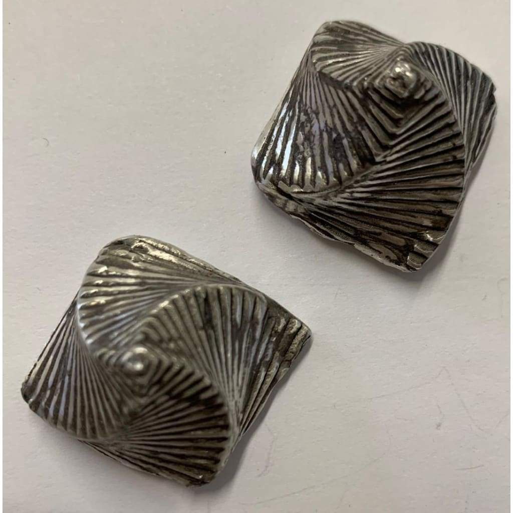 1.5 Oz MK BarZ Stacked Antiqued Pyramid Swerving Hand Poured.999 FS