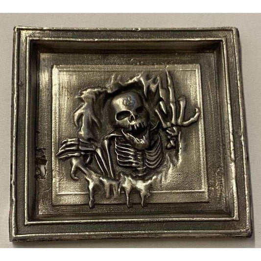@2.33 ozt MK BarZ HERE’S SKULLY 2D Framed Sand Cast Picture.999 FS