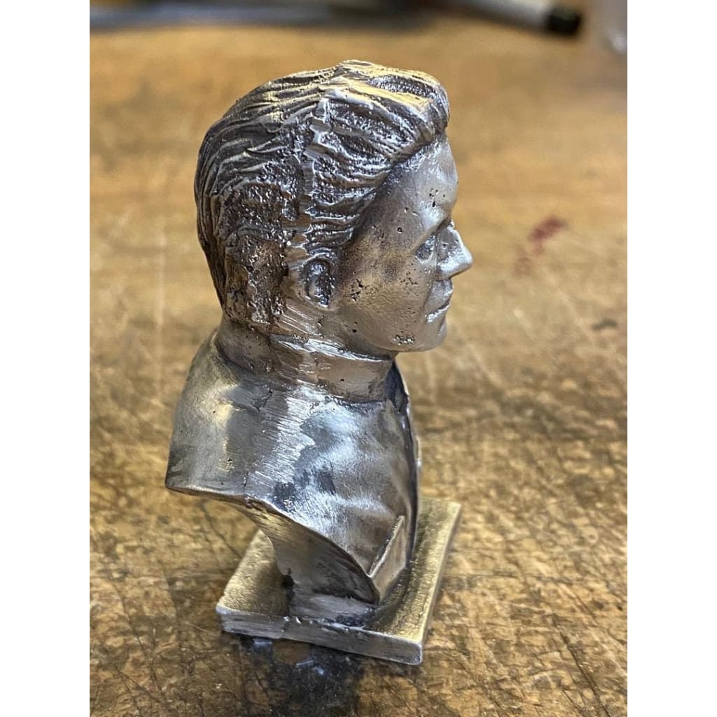 @8.7 Troy Oz MK BarZ Michael Meyers - Bust 3D Sand Cast Statue.999 FS