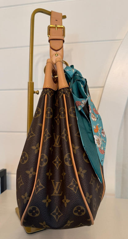 Louis Vuitton Monogram Galleria GM