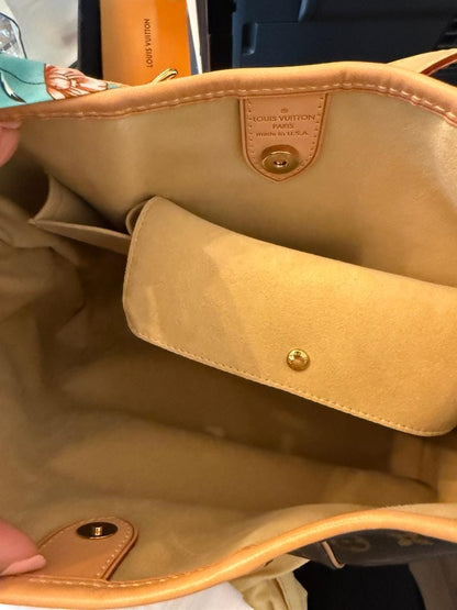 Louis Vuitton Monogram Galleria GM