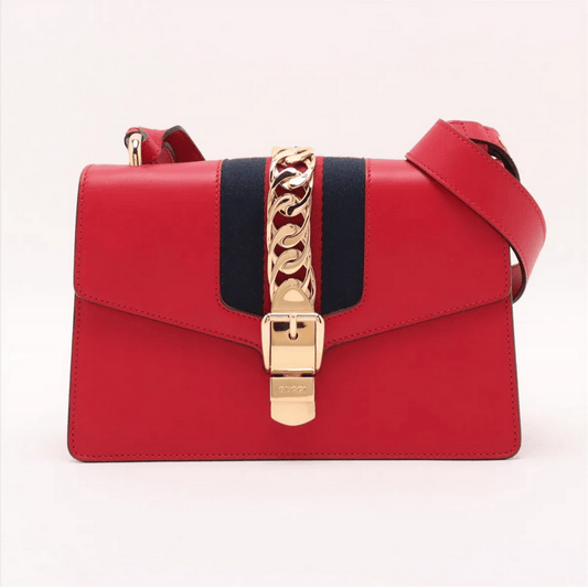 Gucci Sylvie Leather Shoulder bag Red