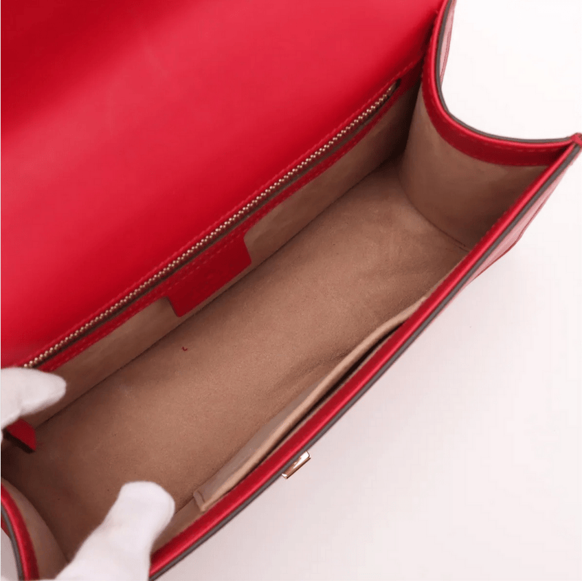 Gucci Sylvie Leather Shoulder bag Red