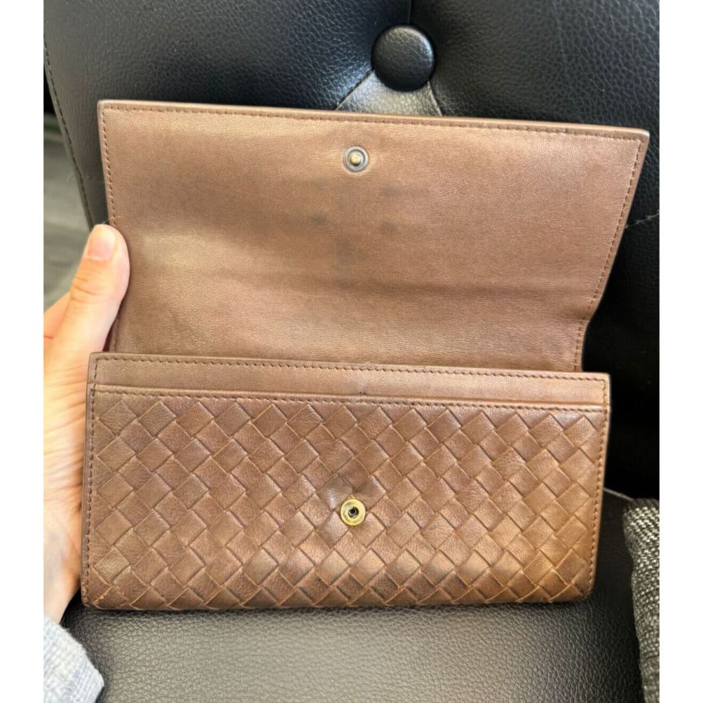 Bottega Veneta Intrecciato Brown Continental Bifold Wallet (MSRP $1000