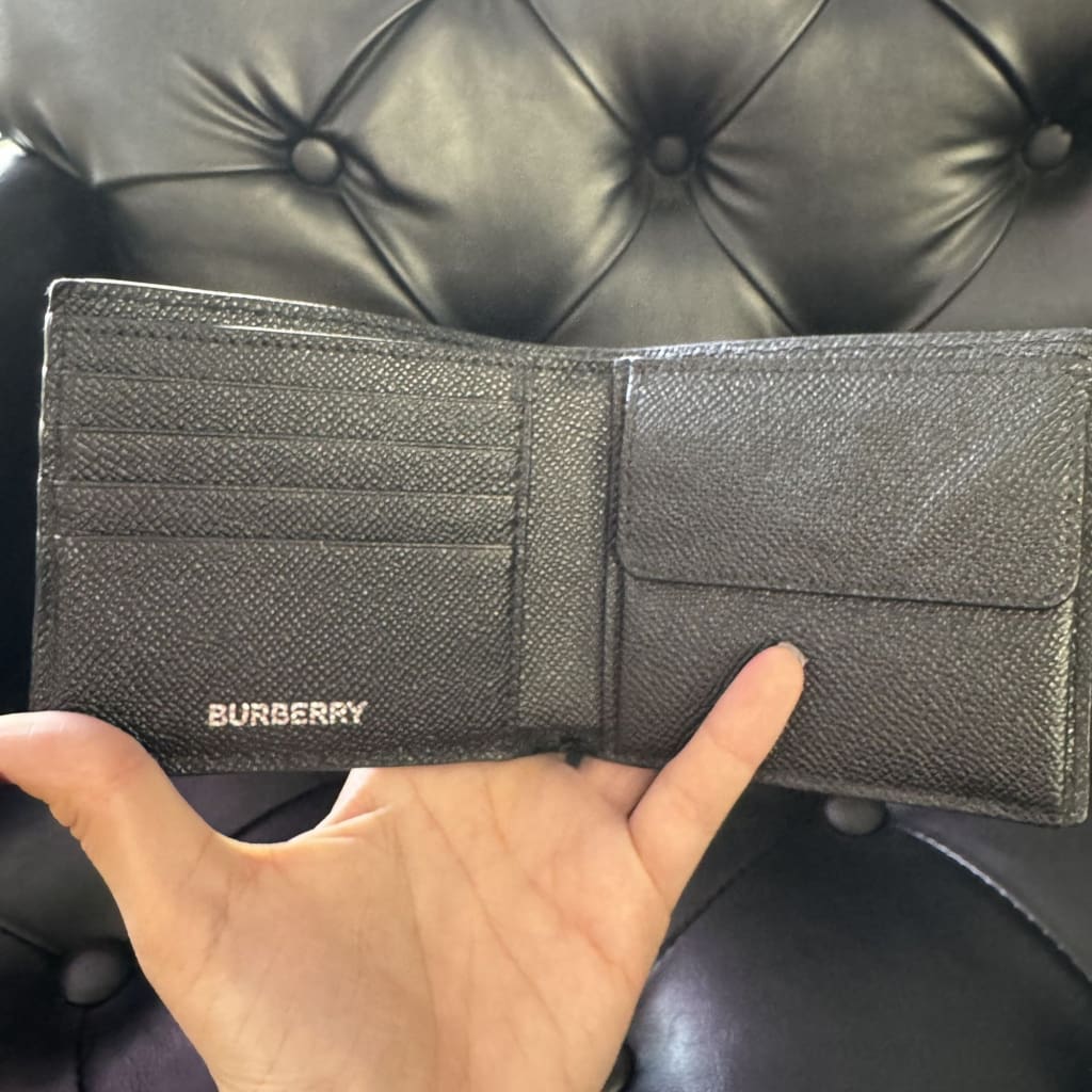 Burberry Black Leather Bifold Wallet - black / leather