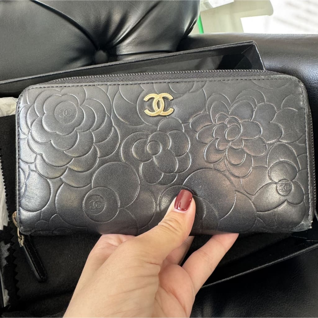 Chanel Lambskin Camellia Embossed Large Zippy Wallet Black - Black / Leather / Long Wallet