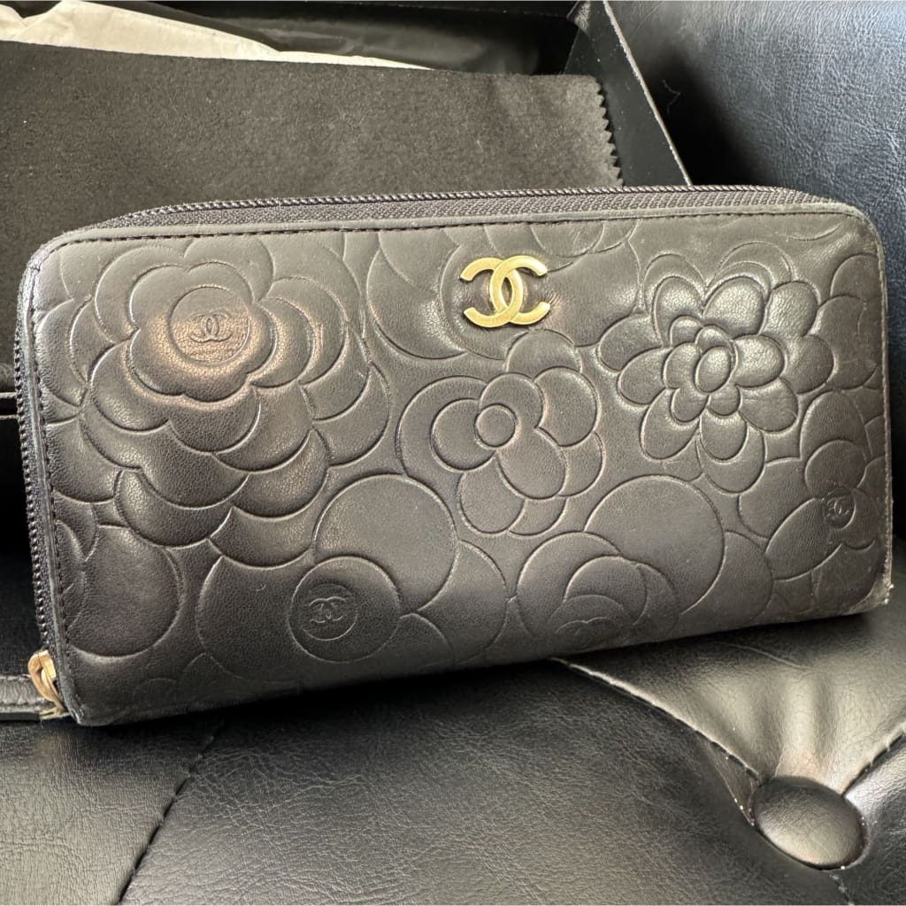 Chanel Lambskin Camellia Embossed Large Zippy Wallet Black - Black / Leather / Long Wallet