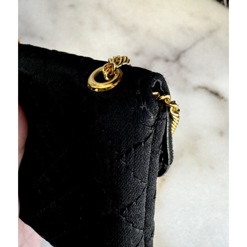 CHANEL RARE 90s Satin Quilted Micro Mini Flap Pouch on Chain Necklace - Micro / Leather / Clutch