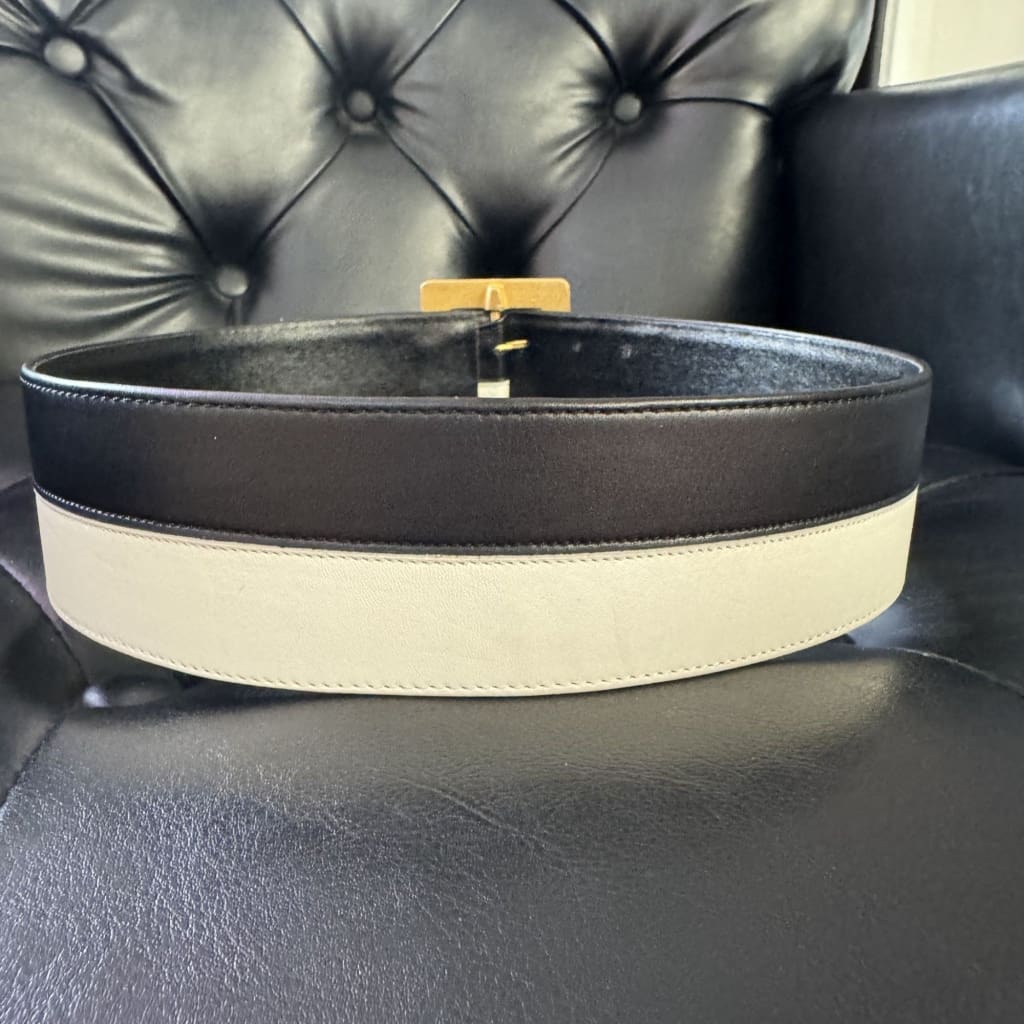 CHANEL Vintage 90s Black and White Striped Leather Waist Belt - Black / Leather