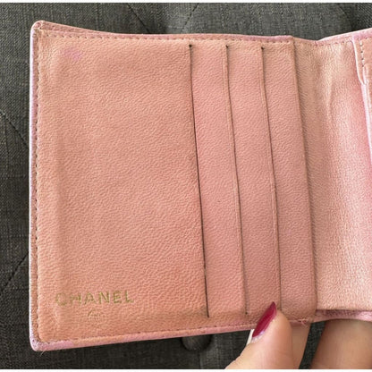 Chanel Vintage Pink Caviar Skin Coco Mark Bifold Wallet - compact / Pink / Leather