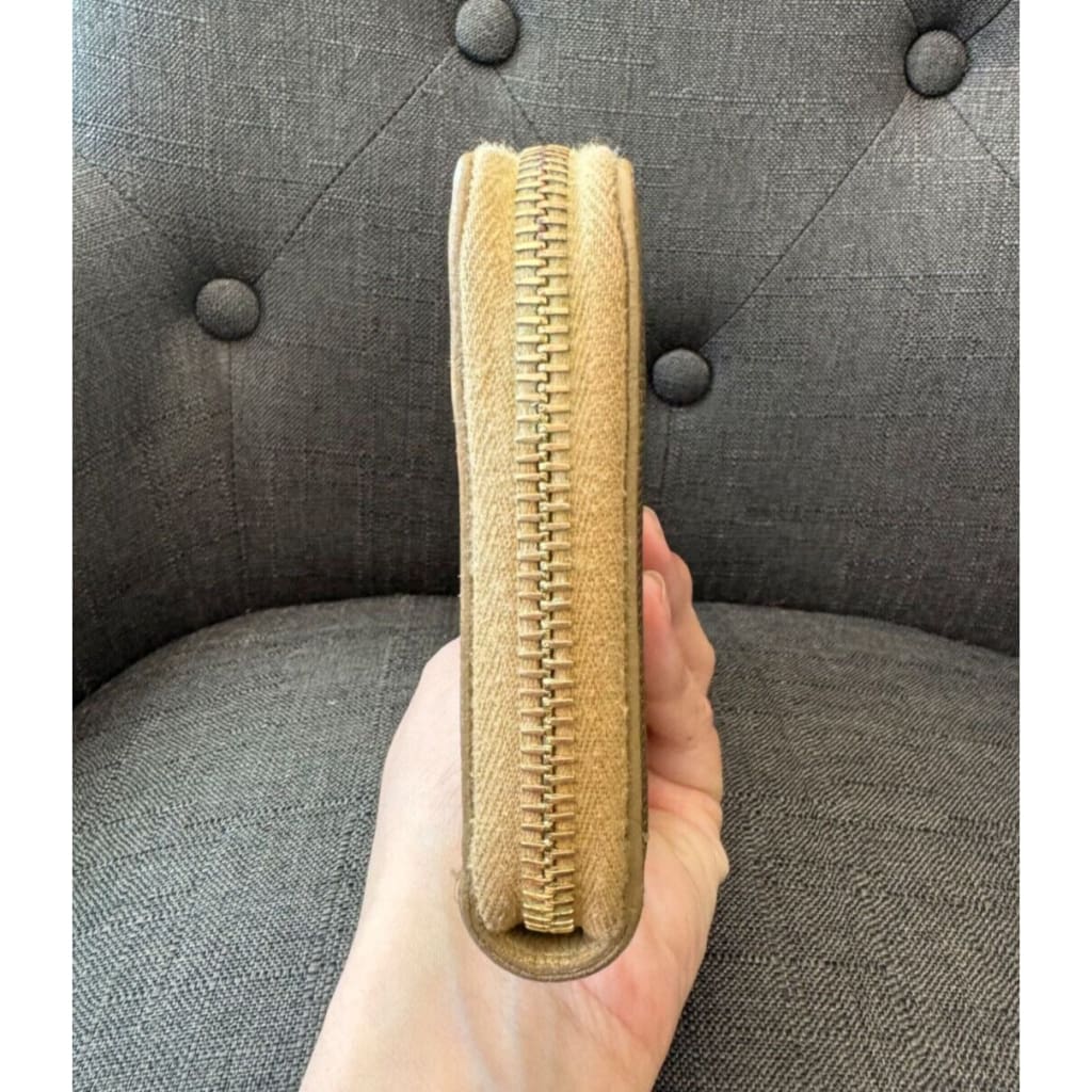 FENDI Gold Zippy Wallet (MSRP $850 + ) - Gold / Zip-Around