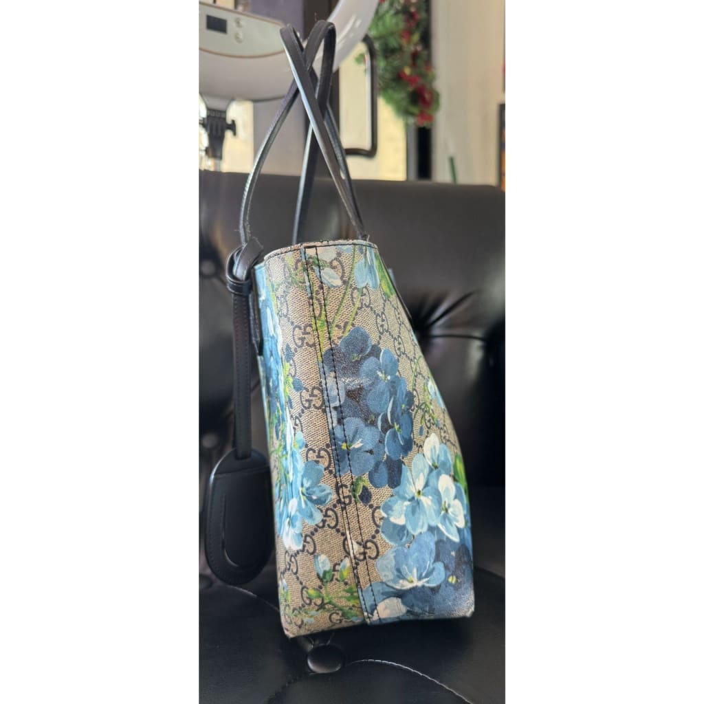 Gucci Blooms Blue Floral GG Supreme Tote Small - blue / canvas / Tote