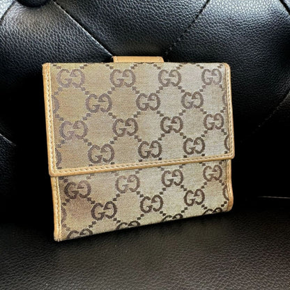 GUCCI Gold Compact Wallet (MSRP $700 + ) - Gold / Leather( + 1) / snap