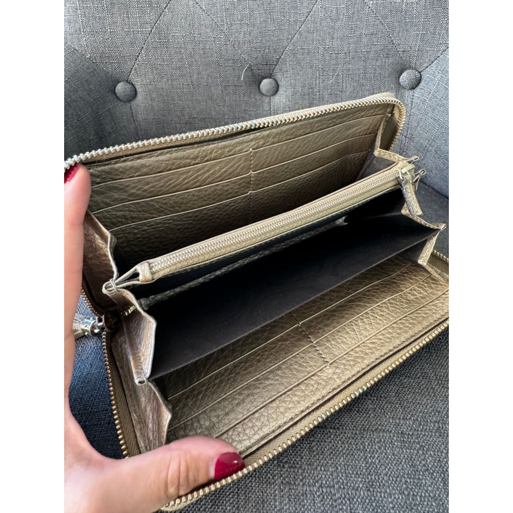 Gucci Gold Soho Zippy Wallet - Long Wallet / Gold / Leather