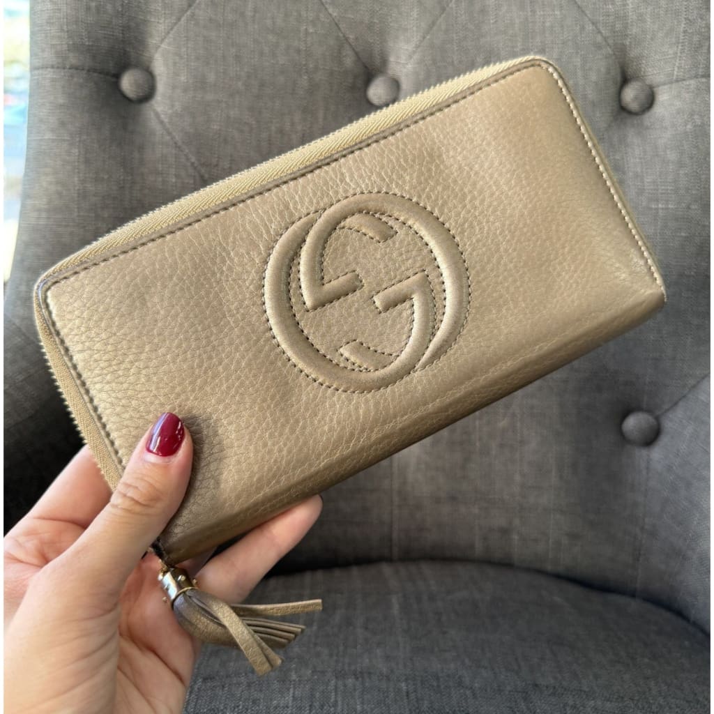 Gucci Gold Soho Zippy Wallet - Long Wallet / Gold / Leather