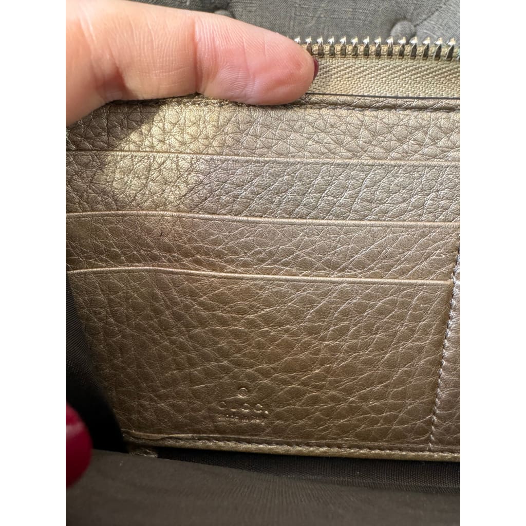 Gucci Gold Soho Zippy Wallet - Long Wallet / Gold / Leather