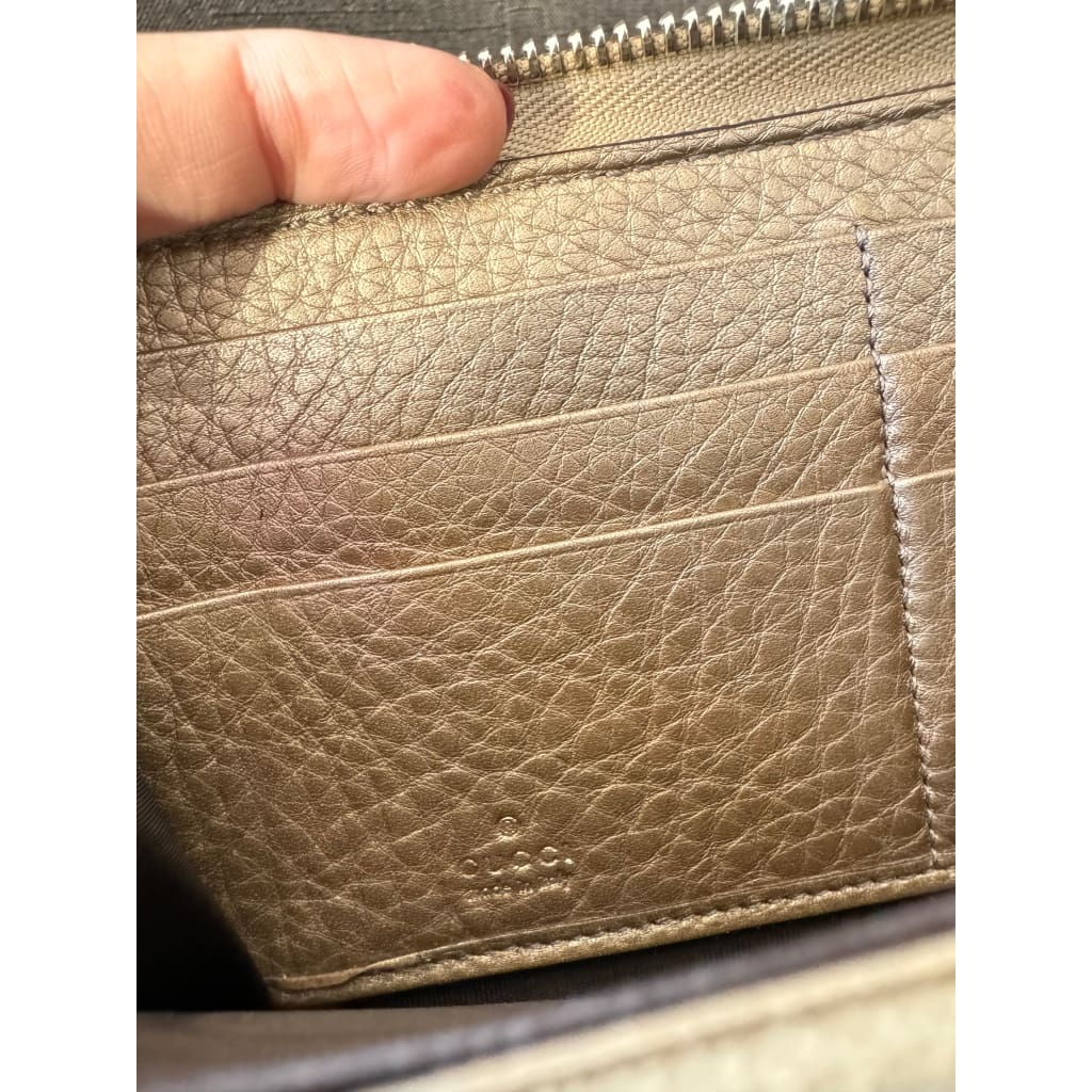 Gucci Gold Soho Zippy Wallet - Long Wallet / Gold / Leather