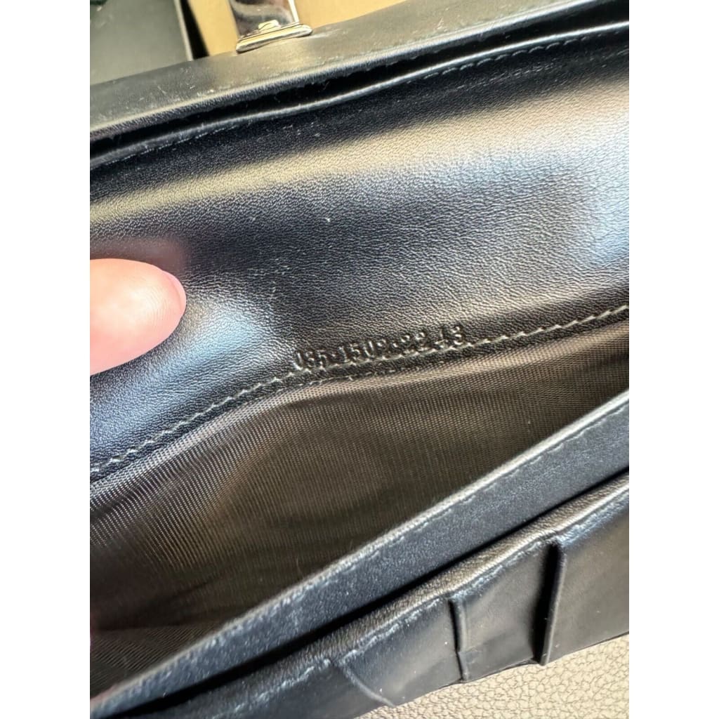 GUCCI Leather Belt Zippy Wallet (MSRP $800 + ) - Black / Leather / snap