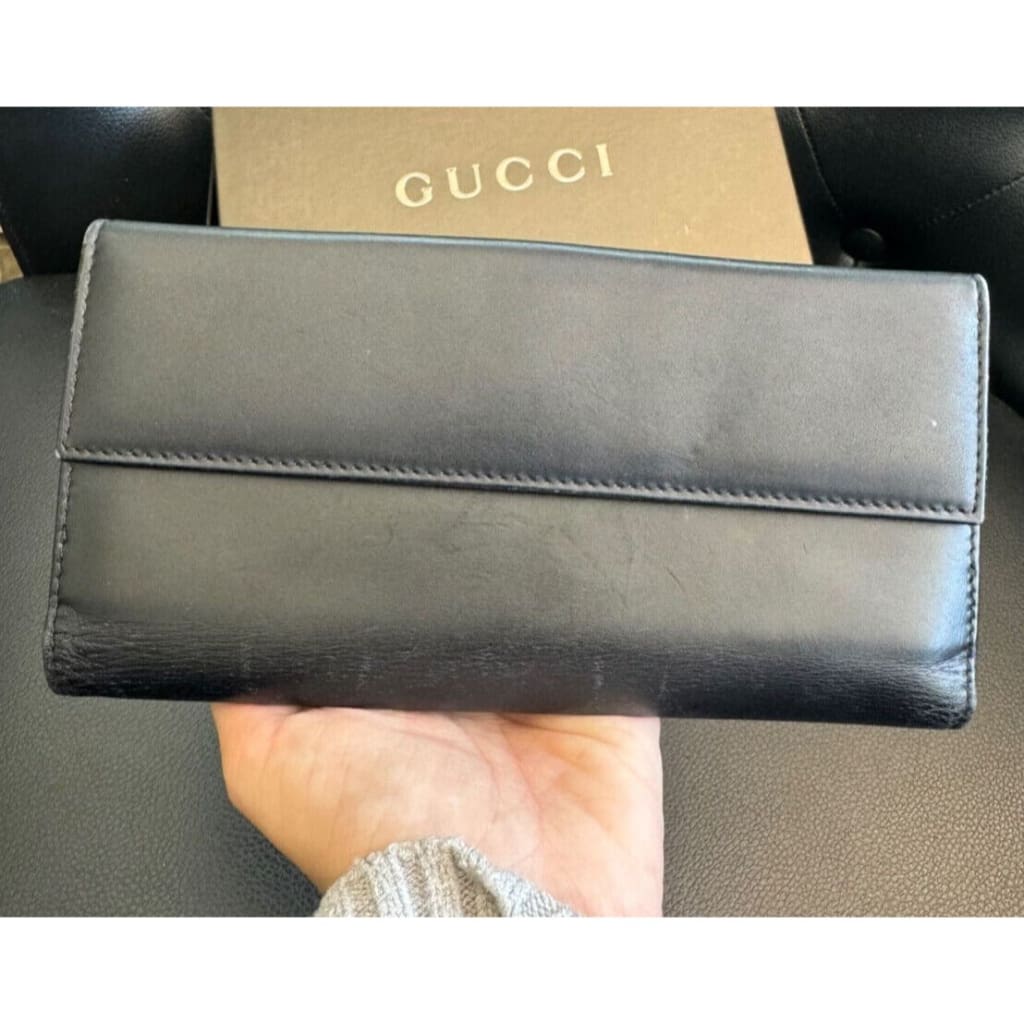 GUCCI Leather Belt Zippy Wallet (MSRP $800 + ) - Black / Leather / snap