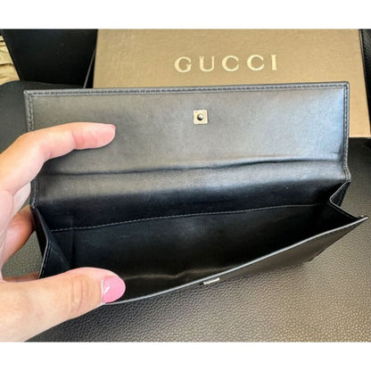 GUCCI Leather Belt Zippy Wallet (MSRP $800 + ) - Black / Leather / snap