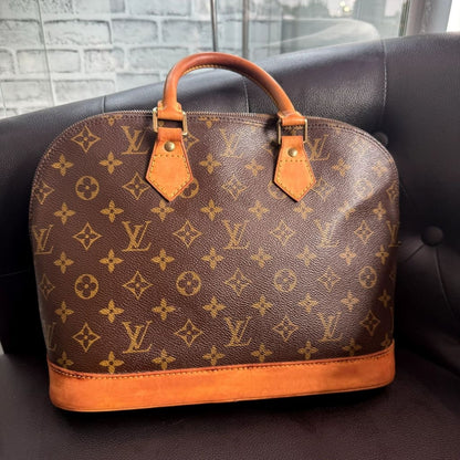 LOUIS VUITTON Alma PM Monogram Bag w/ COA (MSRP $1950 + ) - PM / Leather / Top Handle Bag