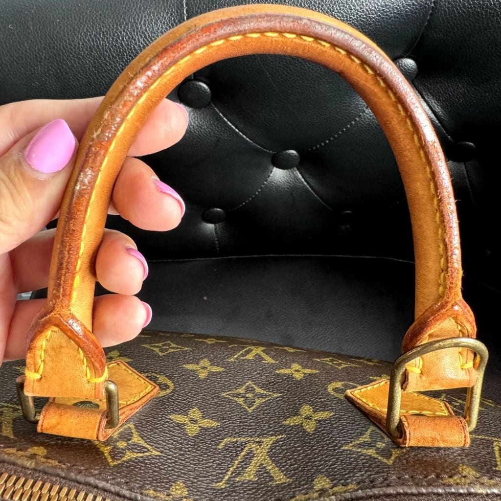 LOUIS VUITTON Alma PM Monogram Bag w/ COA (MSRP $1950 + ) - PM / Leather / Top Handle Bag