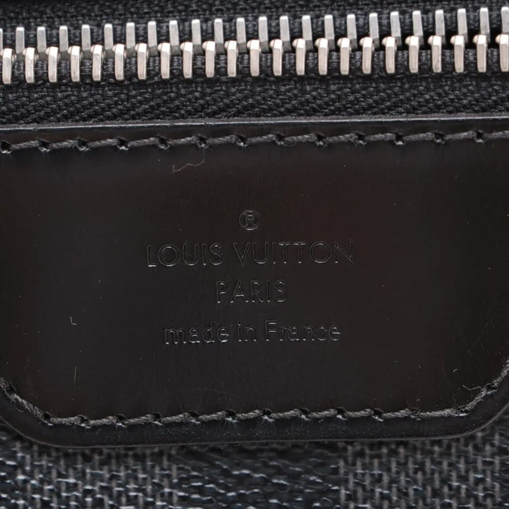Louis Vuitton Black Damier Graphite Daniel GM Crossbody Messenger - Black / Coated Canvas / Crossbody