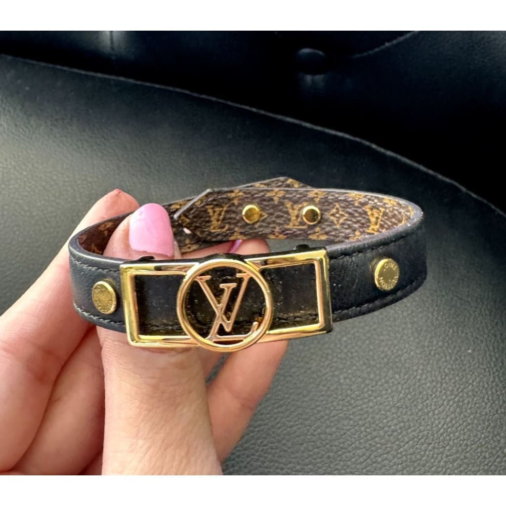 LOUIS VUITTON Dauphine Leather Monogram Reversible Bracelet - Black / Leather / Wrap