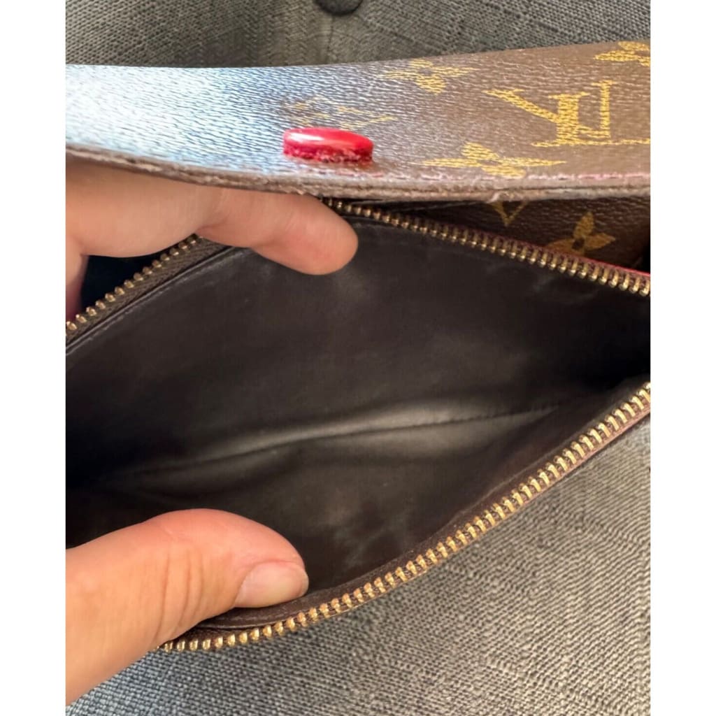 LOUIS VUITTON Emilie Monogram Fuchsia Long Wallet (MSRP $585) - Brown / Leather / long wallet