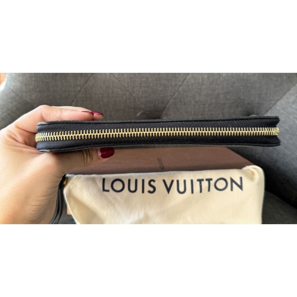 LOUIS VUITTON Empreinte Black Leather Zippy Wallet With Box and Dustbag - Long Wallet / black / leather