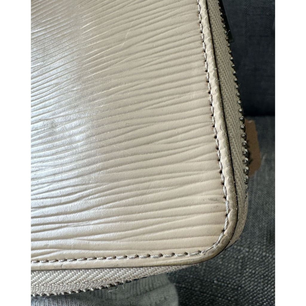 LOUIS VUITTON Epi Cream Zippy Long Wallet - cream / leather / wallet