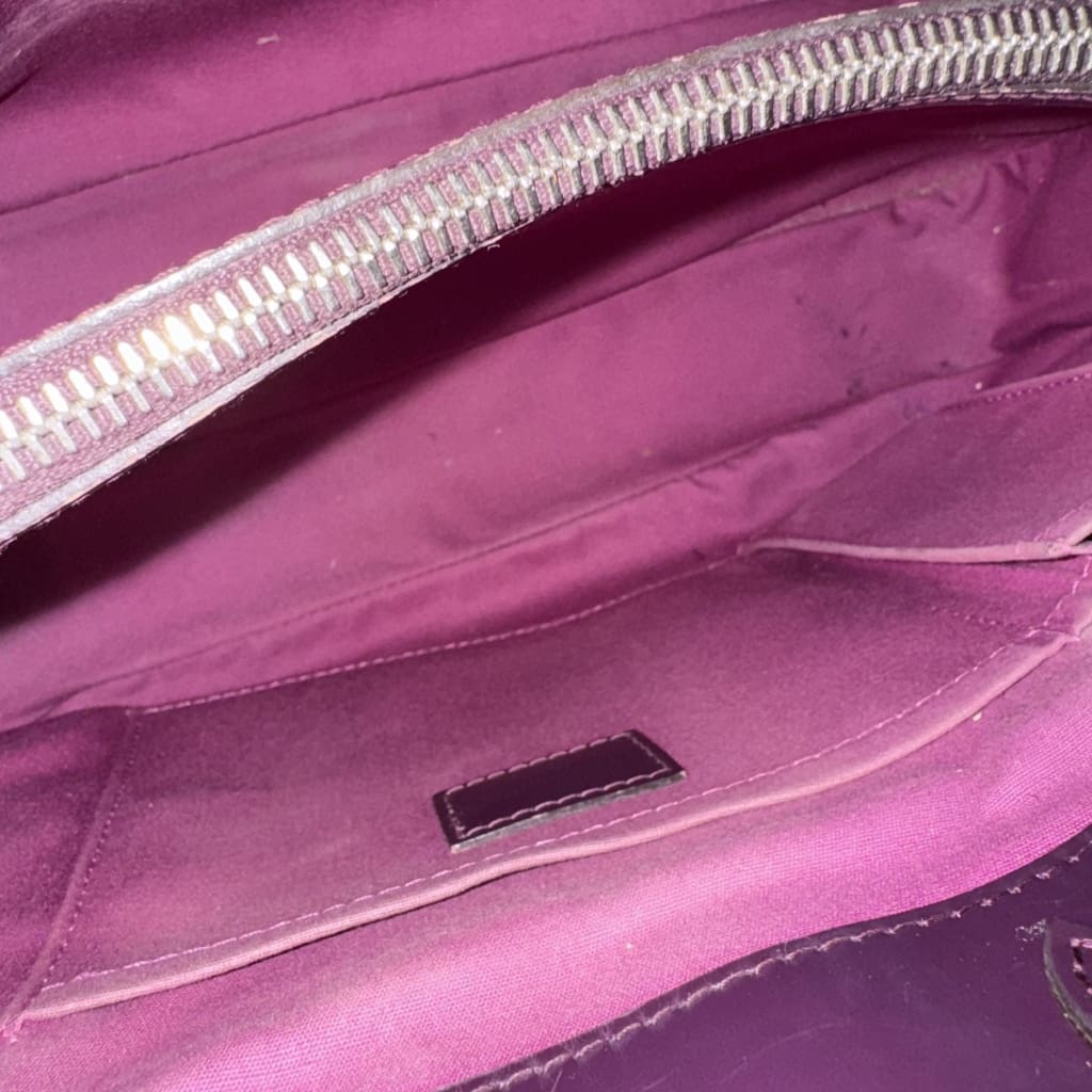 LOUIS VUITTON Epi Purple Passy PM Bag - PM / Purple / leather