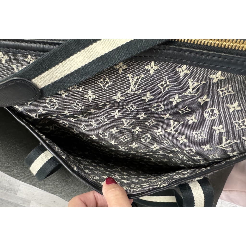 Louis Vuitton Mini Lin Cabas Mary Kate Shoulder Bag (MSRP $1,185) - Large / Leather( + 1) / Shoulder Bag