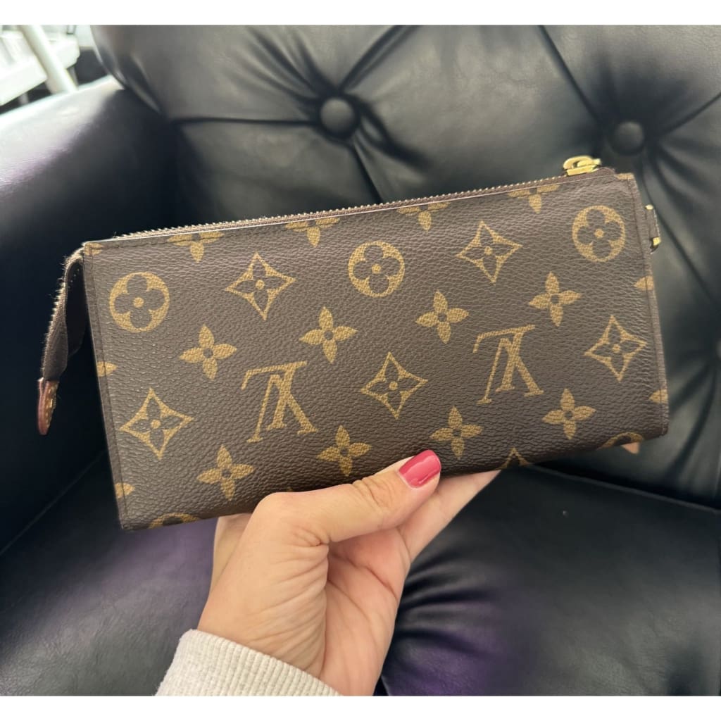 Louis Vuitton Monogram Astrid Oversized Wallet - brown / Coated Canvas