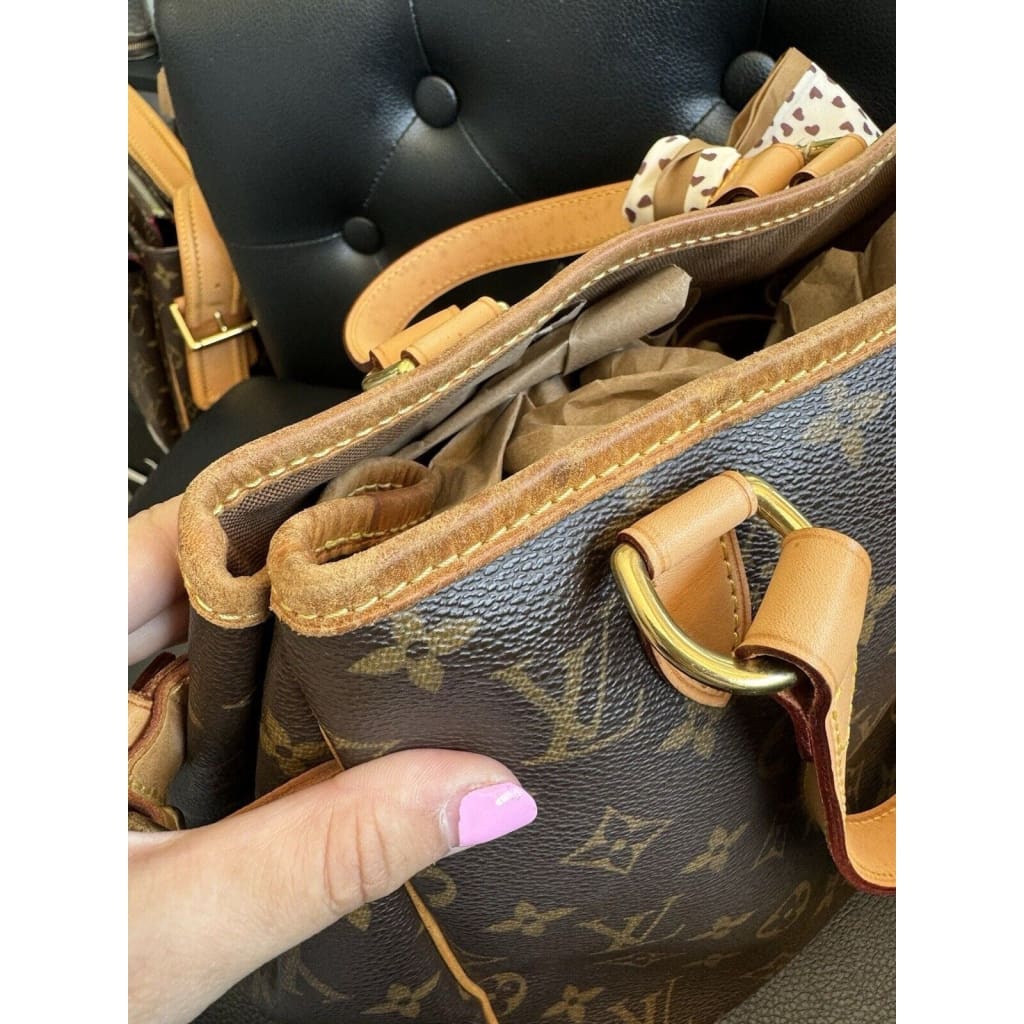 LOUIS VUITTON Monogram Batignolles Vertical (MSRP $1030 + ) - Small / Leather / Top Handle Bag