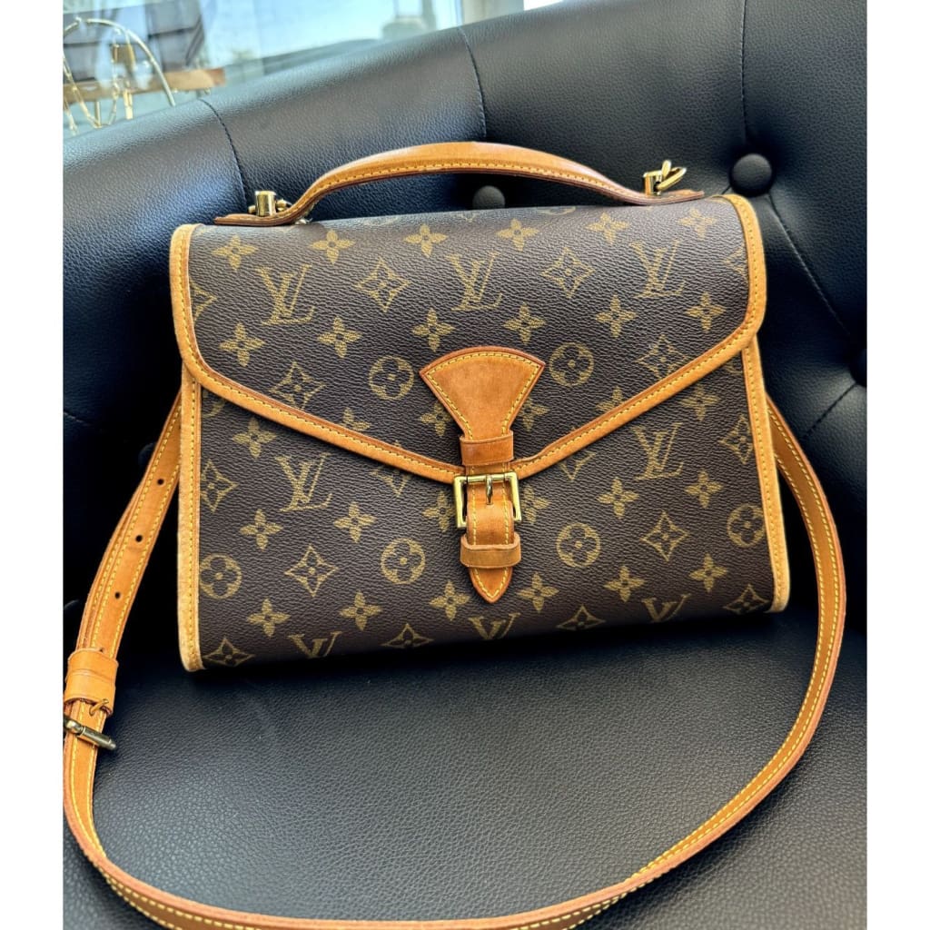 LOUIS VUITTON Monogram Bel Air Bag w/ Shoulder Strap (MSRP $2000 + ) - Medium / Leather / Crossbody