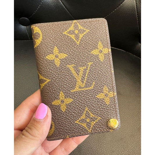 LOUIS VUITTON Monogram Card Holder - Brown / Leather / card holder