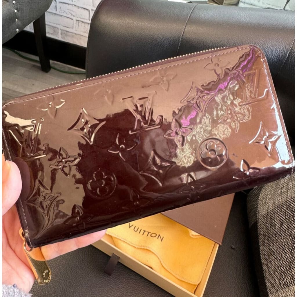 LOUIS VUITTON Monogram Clemence Zippy Wallet w/ Dust Bag & Box (MSRP $670) - Material / Leather / Zip-Around