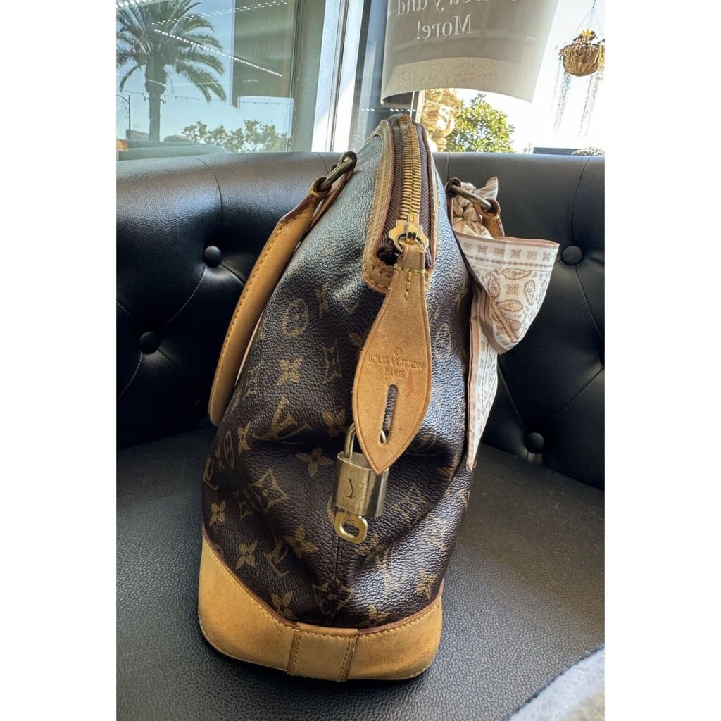 LOUIS VUITTON Monogram Lockit Horizontal Hang Bag (MSRP $1090) - Large / Leather / Shoulder Bag