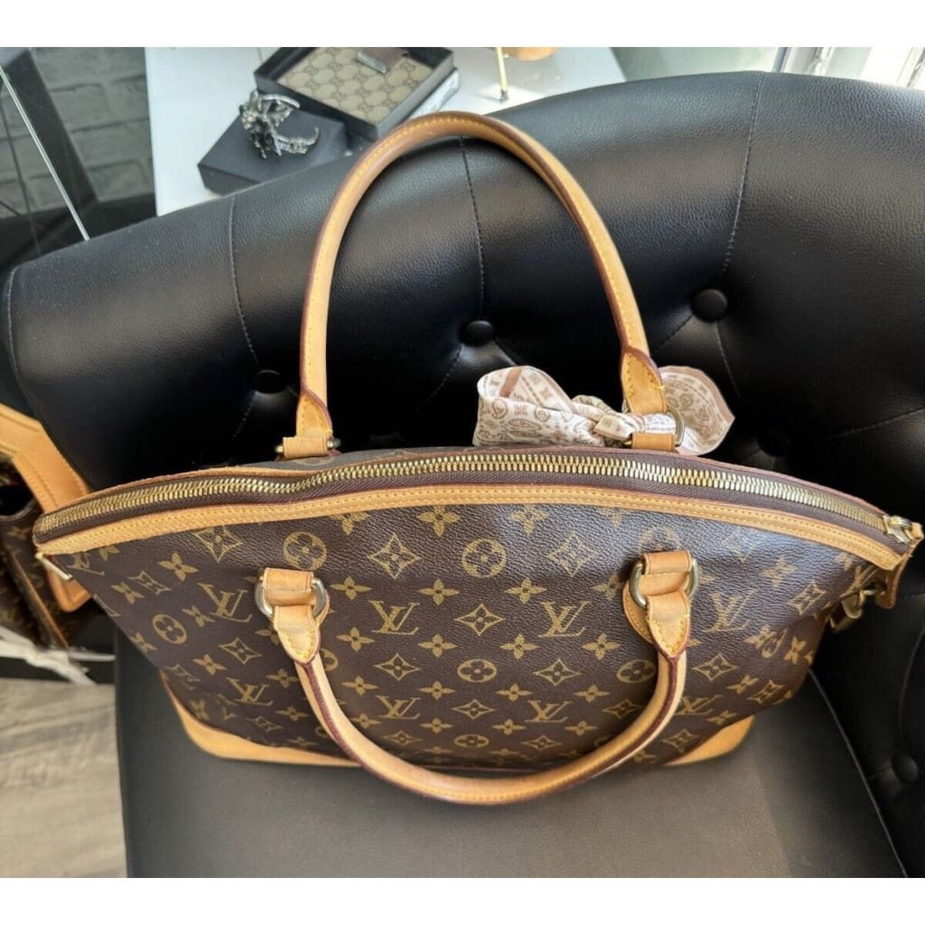 LOUIS VUITTON Monogram Lockit Horizontal Hang Bag (MSRP $1090) - Large / Leather / Shoulder Bag